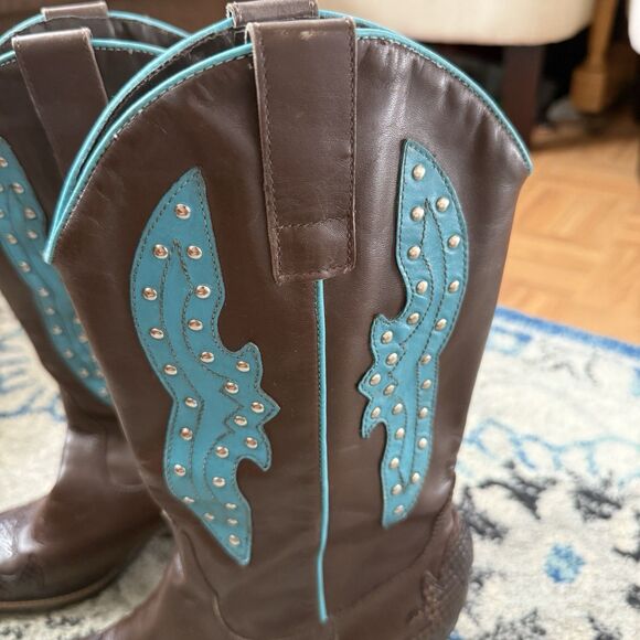 BCBG Pattern/studded Brown Leather Cowgirl Boots Turquoise Accents Brazil 7.5 - Picture 3 of 12